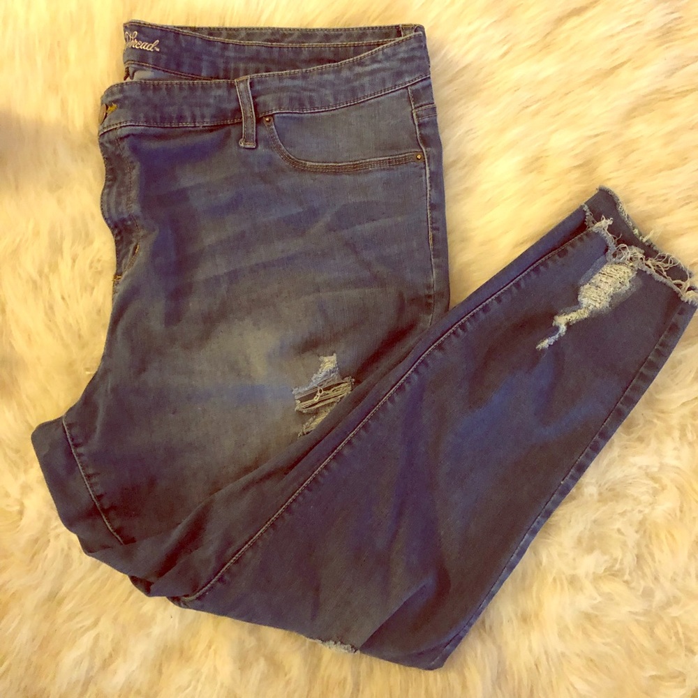 Universal Thread Jeans